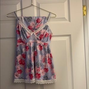 Laura Ashley sleep set. Size S. Never worn.